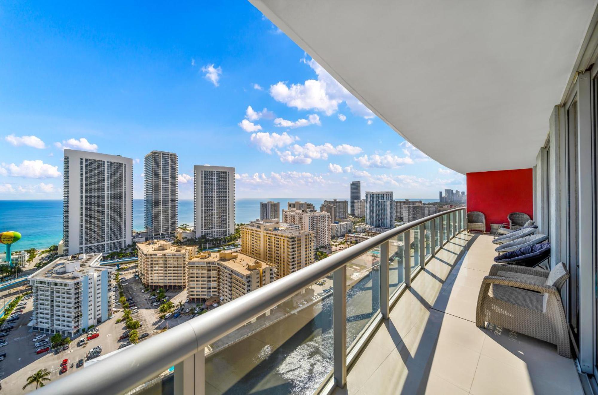 Resort-Style Living With Direct Ocean Views - 3Br Beauty Hallandale Beach Exteriör bild