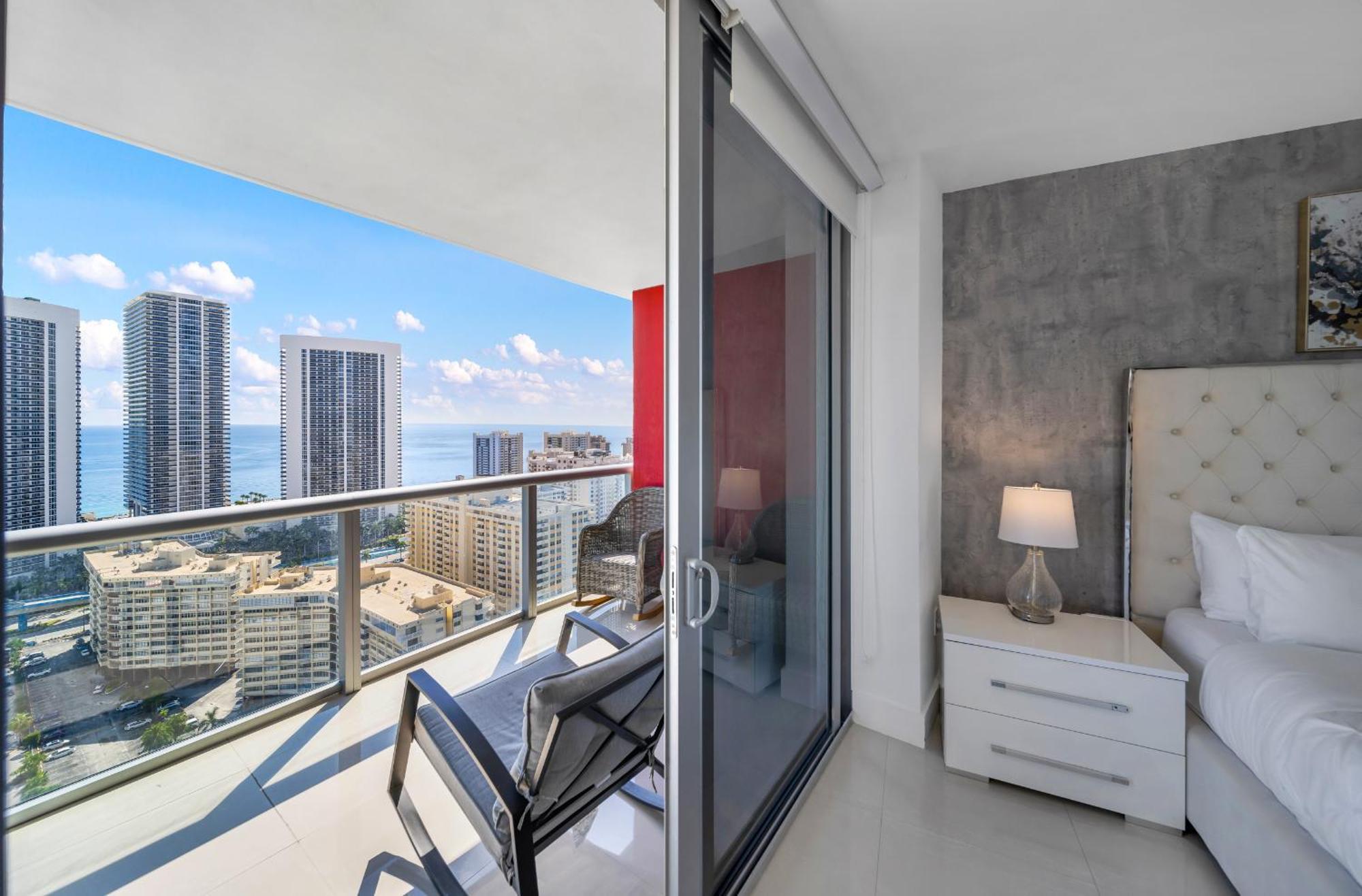 Resort-Style Living With Direct Ocean Views - 3Br Beauty Hallandale Beach Exteriör bild