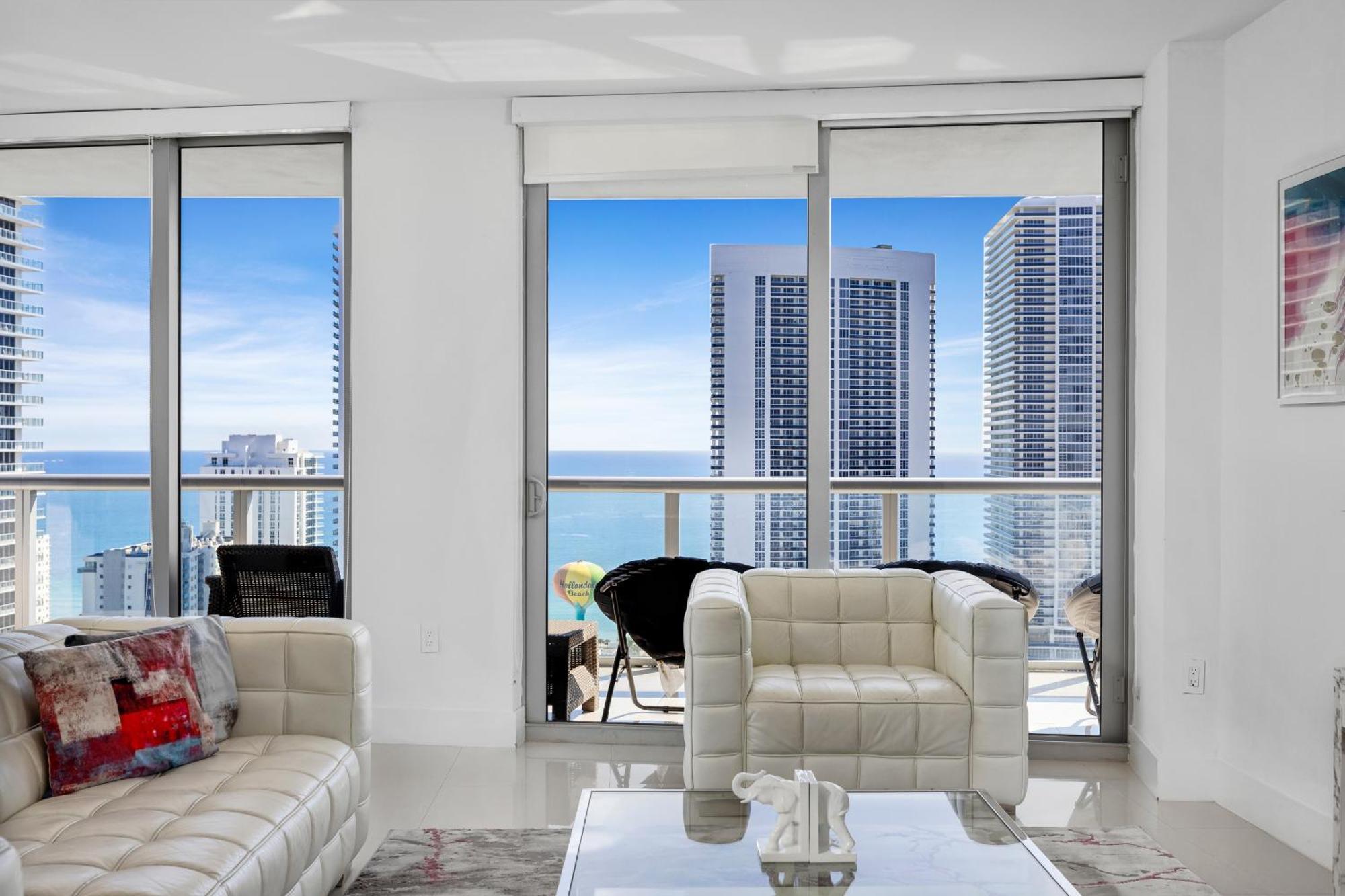 Resort-Style Living With Direct Ocean Views - 3Br Beauty Hallandale Beach Exteriör bild