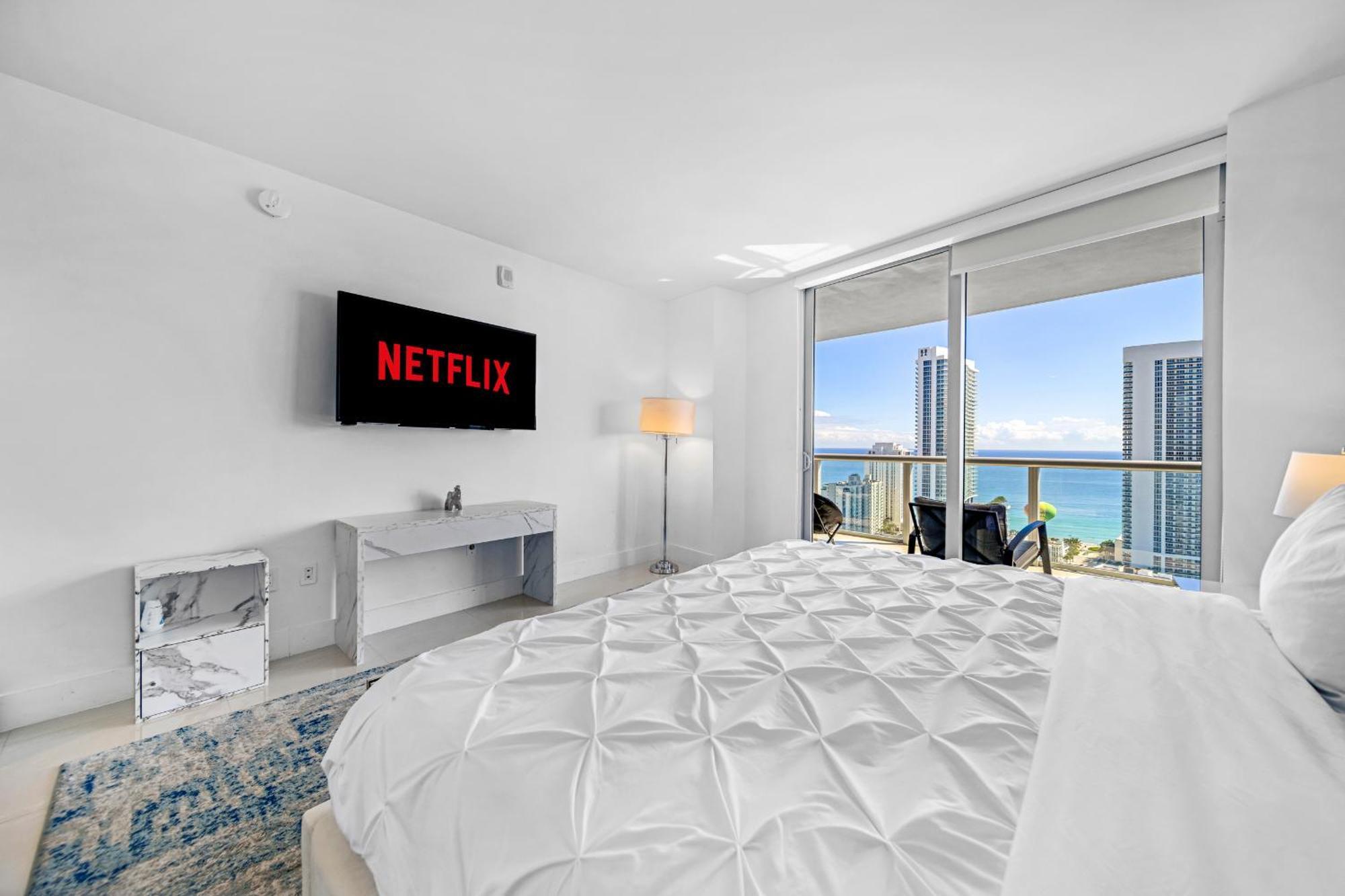 Resort-Style Living With Direct Ocean Views - 3Br Beauty Hallandale Beach Exteriör bild