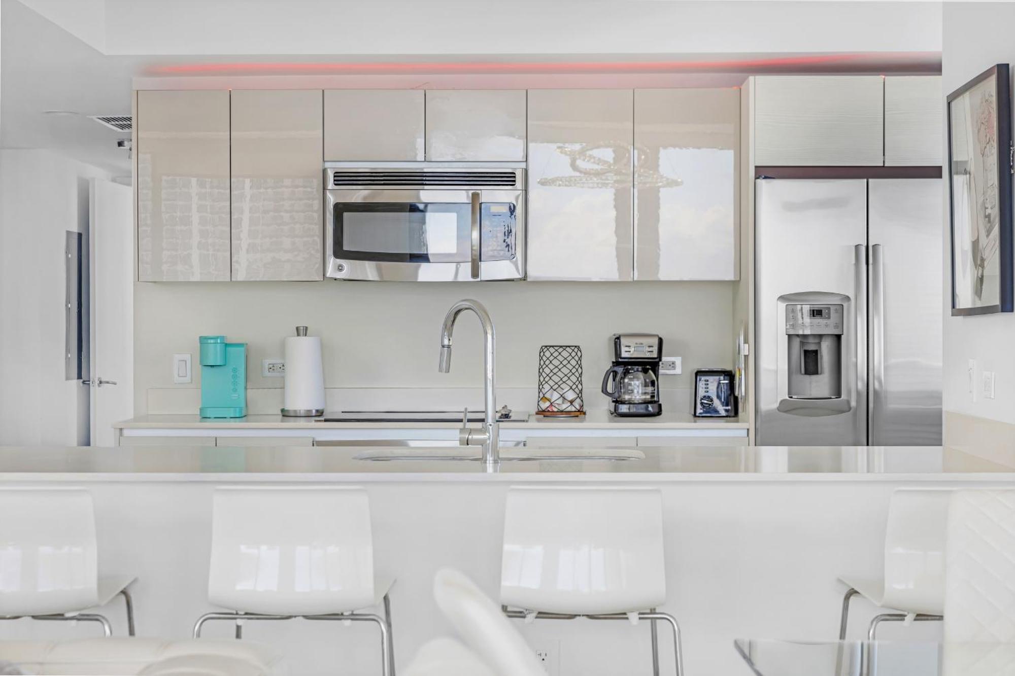 Resort-Style Living With Direct Ocean Views - 3Br Beauty Hallandale Beach Exteriör bild