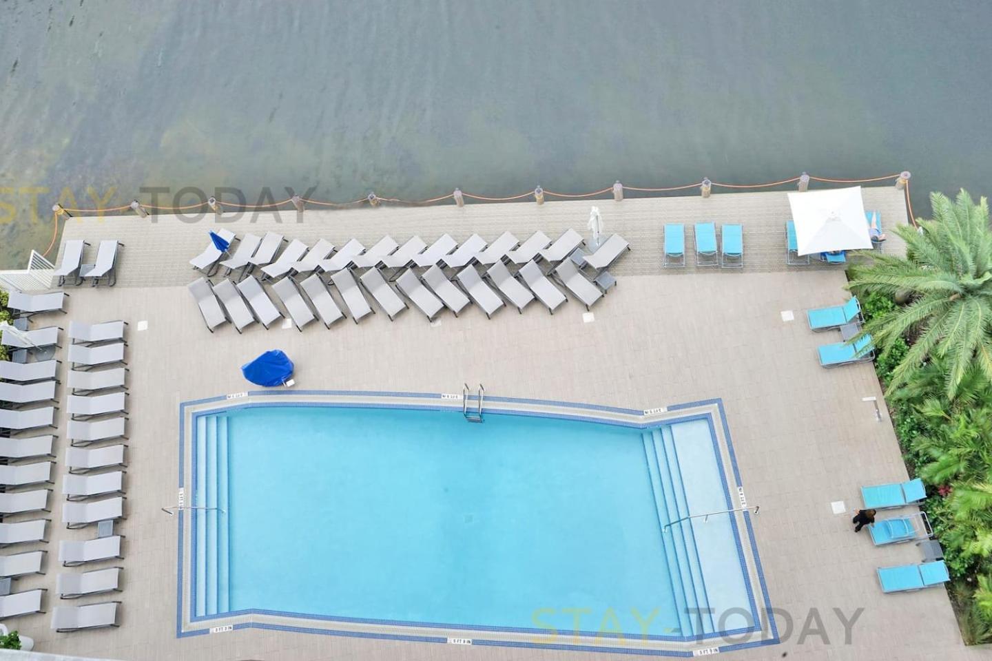 Resort-Style Living With Direct Ocean Views - 3Br Beauty Hallandale Beach Exteriör bild