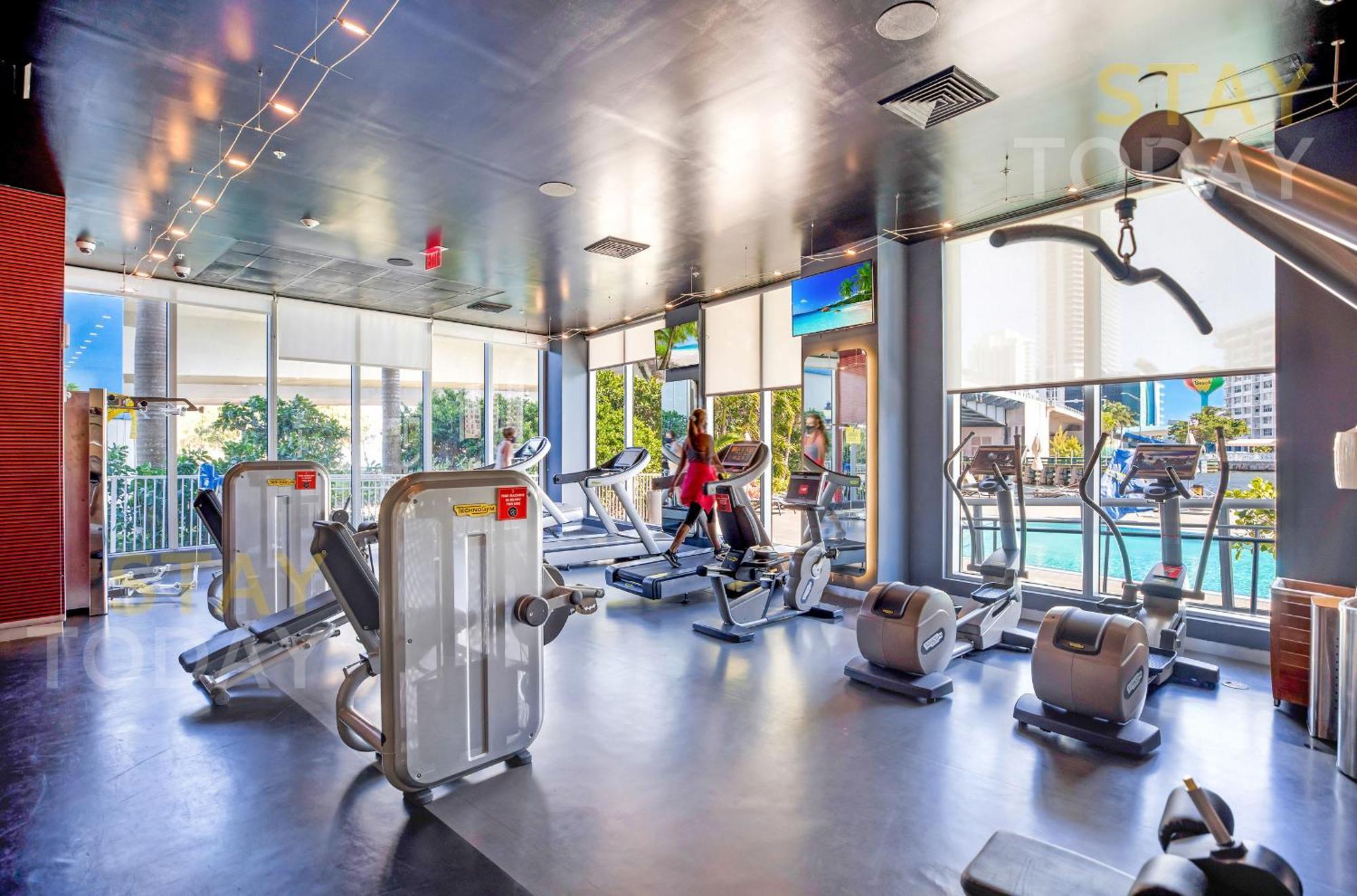 Resort-Style Living With Direct Ocean Views - 3Br Beauty Hallandale Beach Exteriör bild